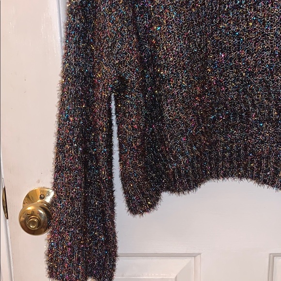 Sparkly fun sweater - Picture 2 of 4